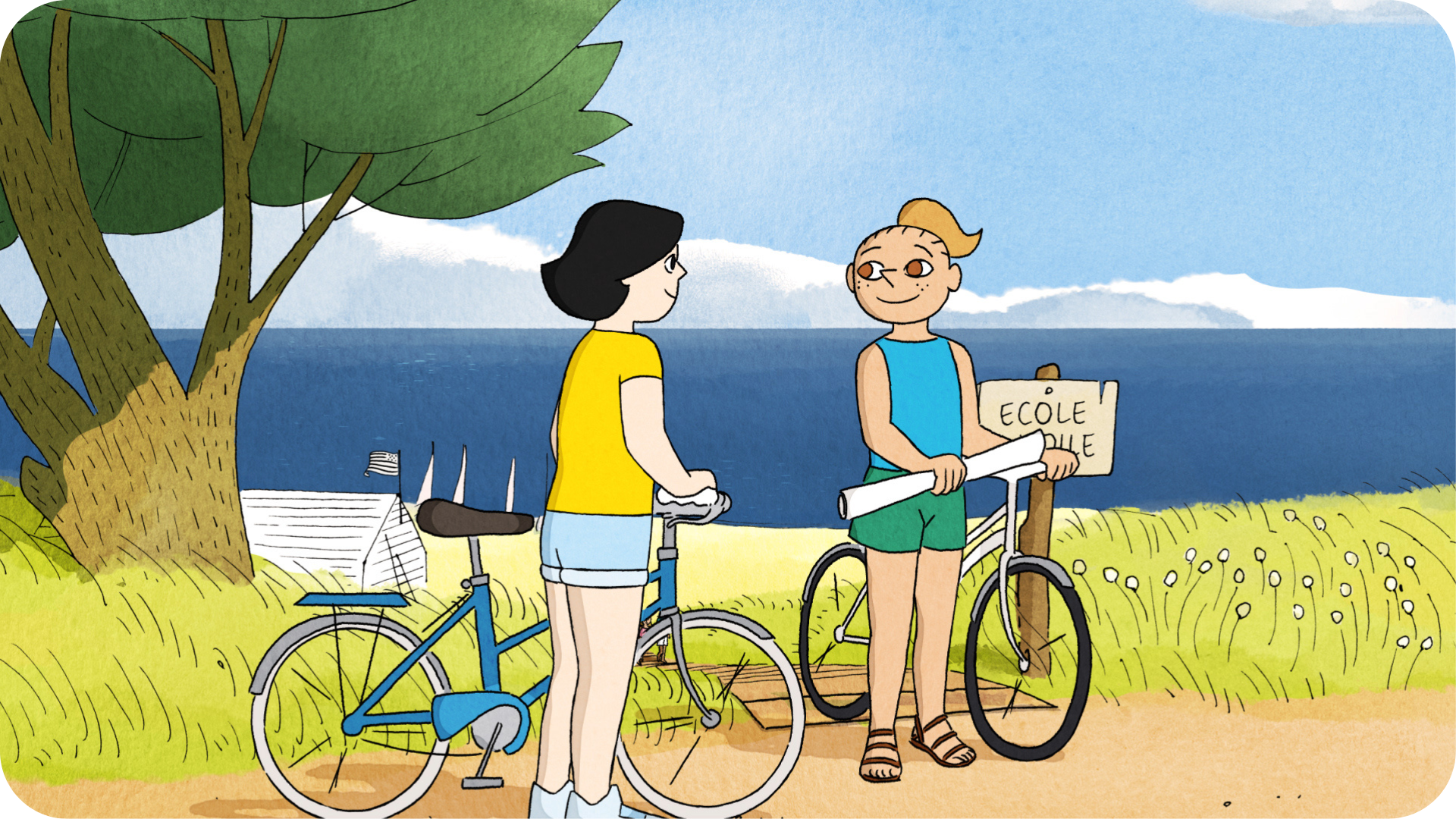 Deux petites filles, qui tiennent leur vélo à la main, se sourient dans cette illustration tirée du film Moules-Frites à voir sur Tikino, le projecteur pour enfants.